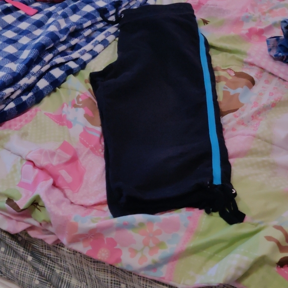 - Style&co Woman sports Capri - Picture 1 of 2